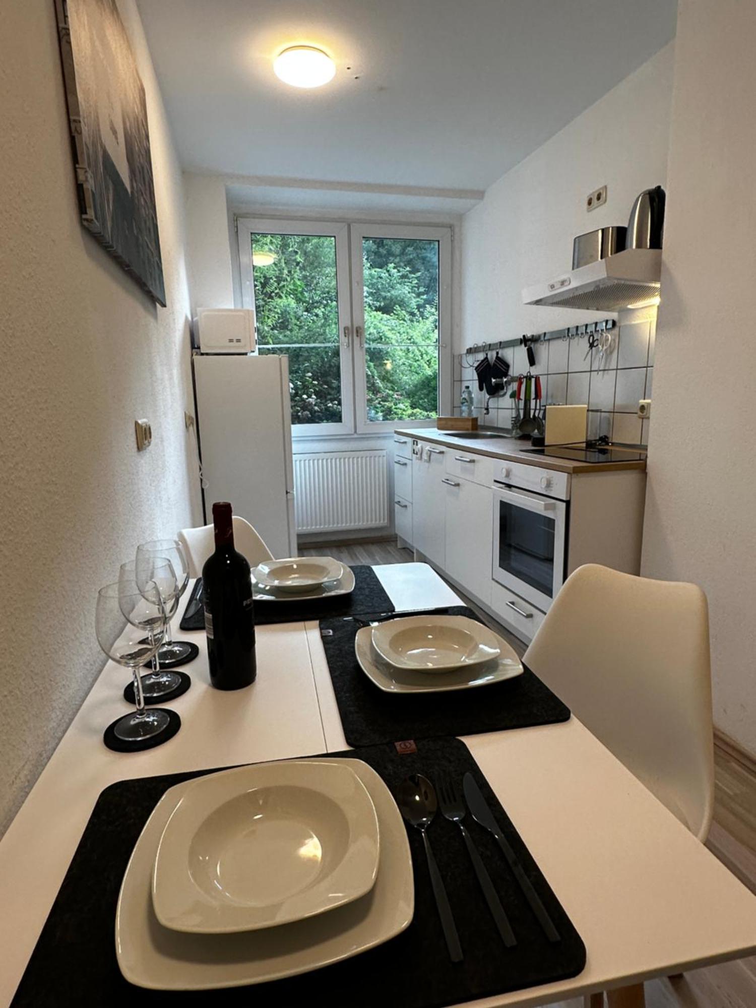 City Studios Mit Garten In Elberfeld- Zentral - Nespresso - Netflix وبرتال الغرفة الصورة